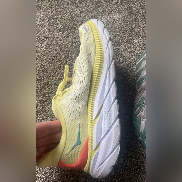 Hoka Clifton women's running shoes - Picture 2 of 2